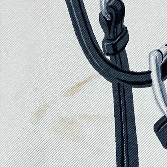 HERMÉS Scarf Beautiful Baby Blue! - Picture 8 of 9